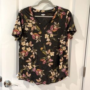 Old Navy Floral V Neck T